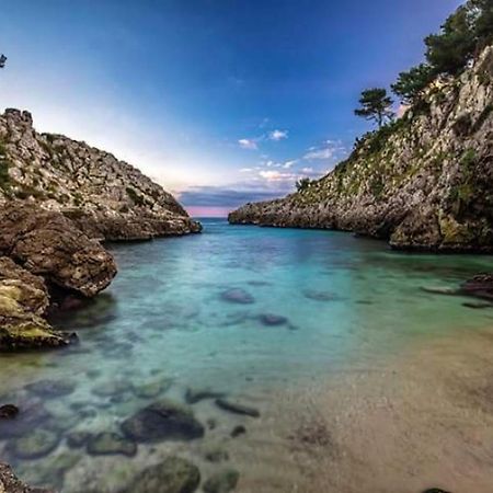Farm Glamping Tent On Acquaviva Bay Hotel Marittima Buitenkant foto